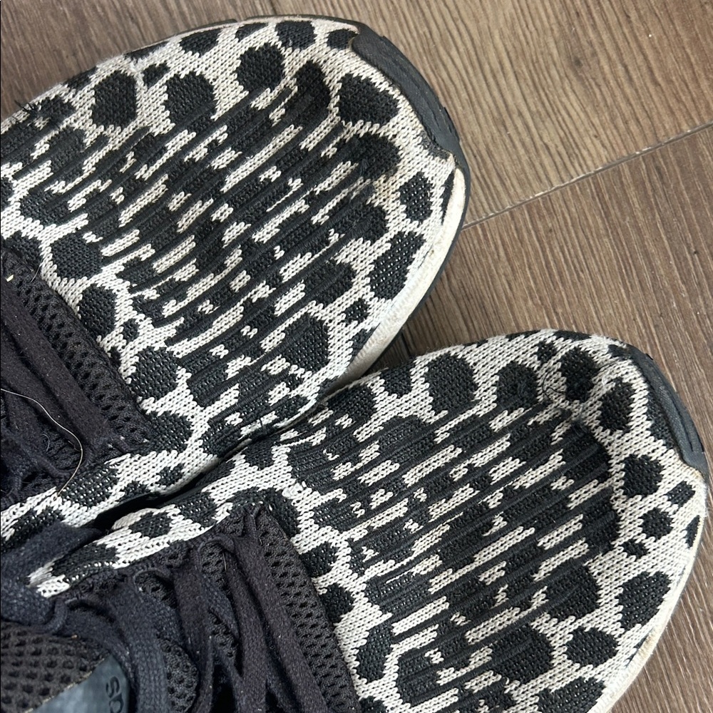 adidas Black & White Leopard Knit Sneakers ! 8.5 - Picture 6 of 9